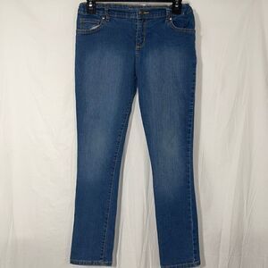 Place skinny jeans  